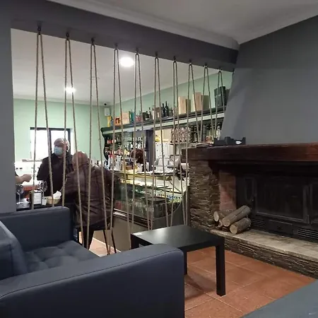 D'aqui E D'acola - 3* Pardieiros (Arganil)