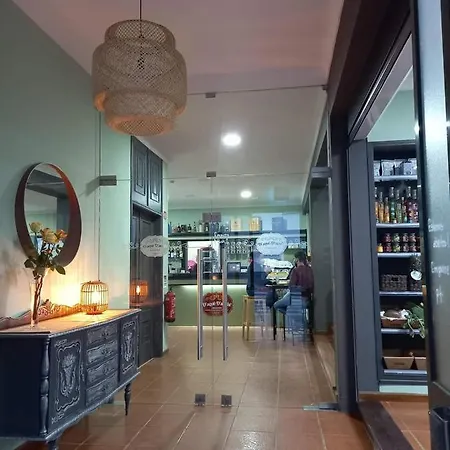 D'aqui E D'acolá - 3* Pardieiros (Arganil)