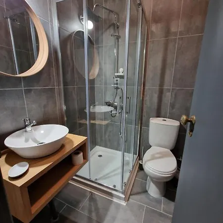 D'aqui E D'acola - 3* Pardieiros (Arganil)