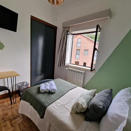 D'aqui E D'acola - 3* Pardieiros (Arganil)